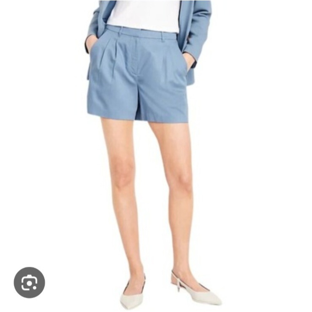 NWT Old Navy Women's Sz L Dusty Blue Pleated Extra High Rise 5" Inseam Shorts